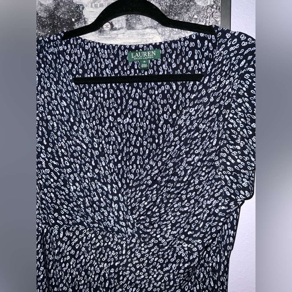 LAUREN RALPH LAUREN PRELOVED BLUE WITH WHITE SPOTS AND V-NECK - Picture 3 of 3